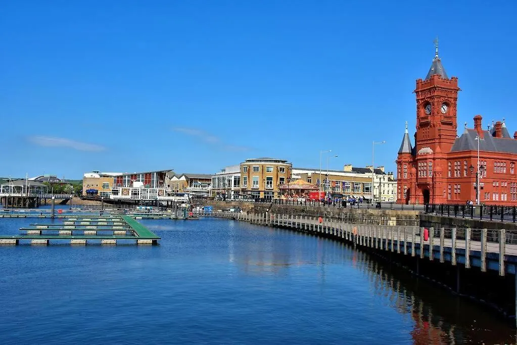 1 Bed Apartment In Cardiff Bay -Dixie Buildings 0*,  United Kingdom